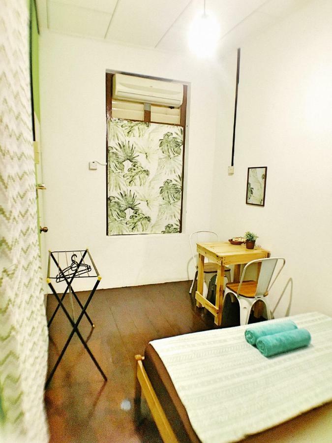 Lavender Green Home Malacca Екстер'єр фото