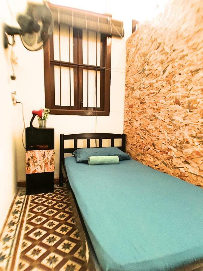 Lavender Green Home Malacca Екстер'єр фото